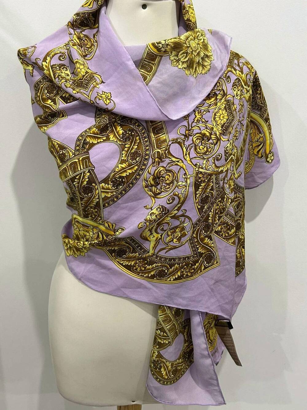 NEW VERSACE women's silk scarf in purple/gold